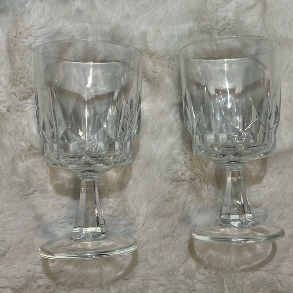 2~ Vintage Arcoroc of France Artic wine/water goblet - Picture 3 of 5